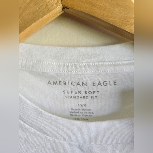 NWT! American Eagle, Men's Super Soft Graphic T-Shirt, White/Grey, Size Large - Picture 5 of 6